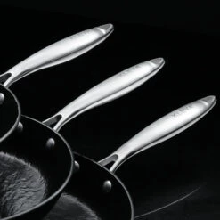 Sahara Slate® - Quality, Non-Stick Frying Pan Compete 3pc Set! - Kleva Range 25 Sahara Slate® - Quality, Non-Stick Frying Pan Compete 3pc Set! - Kleva Range -Home Living Store SaharaSlateHero07
